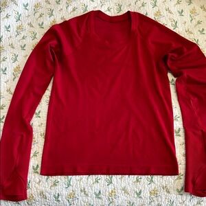 Red lululemon swiftly size 4